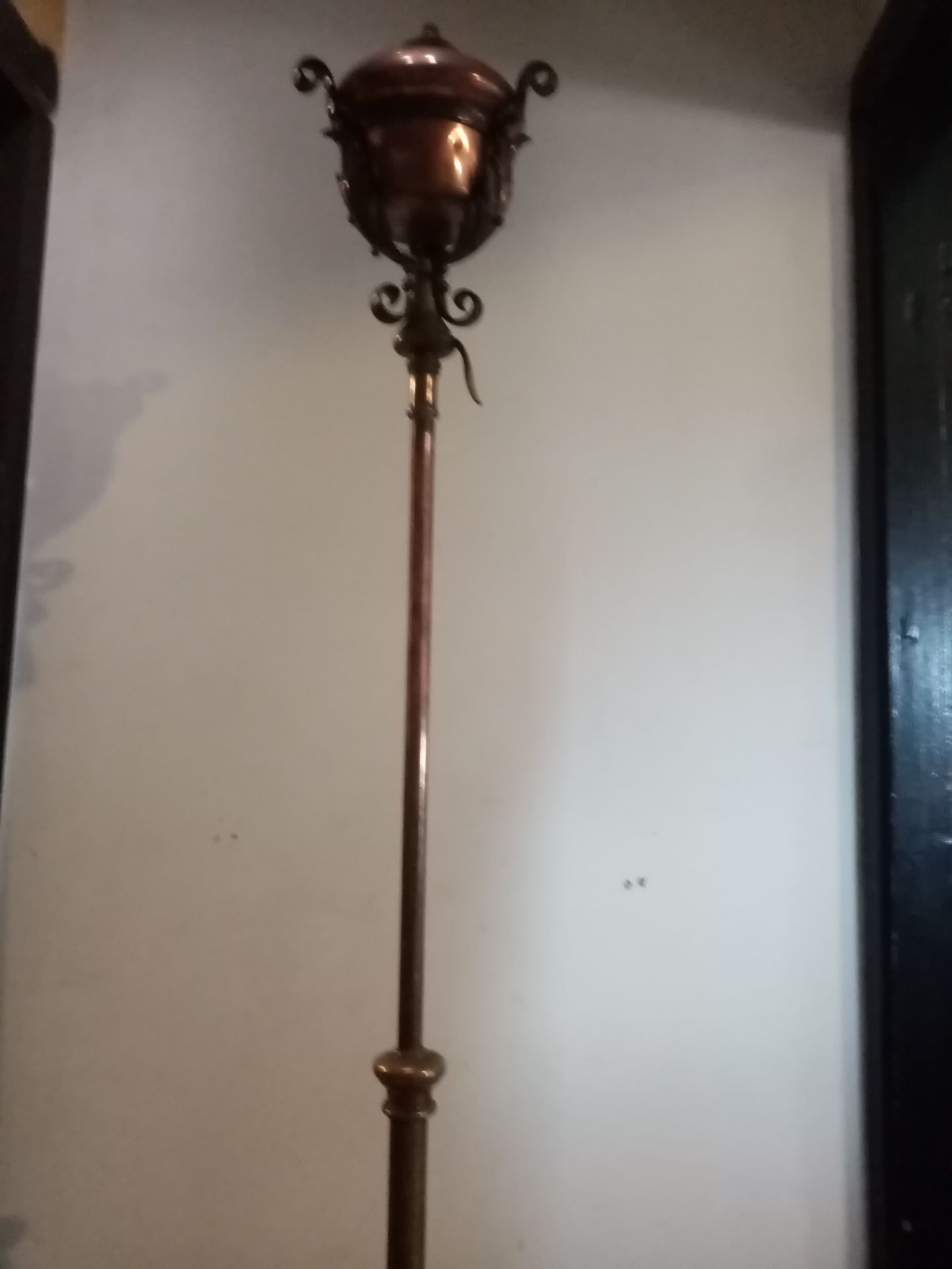 Antique Arts and Crafts W.A.S Benson Telescopic Iron/Brass/Copper Floor Lamp - Image 4 of 4