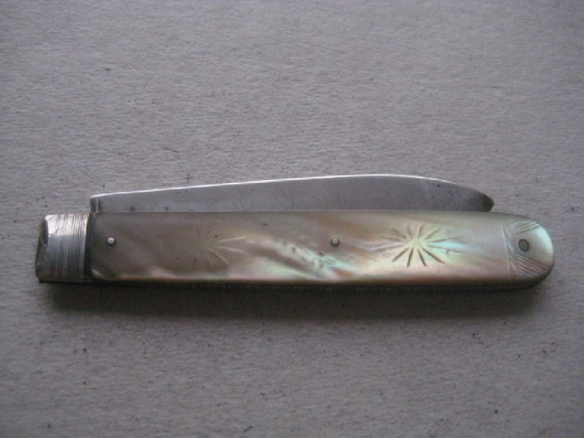 George IV Mother of Pearl Hafted Silver Bladed Folding Fruit Knife - Image 9 of 9