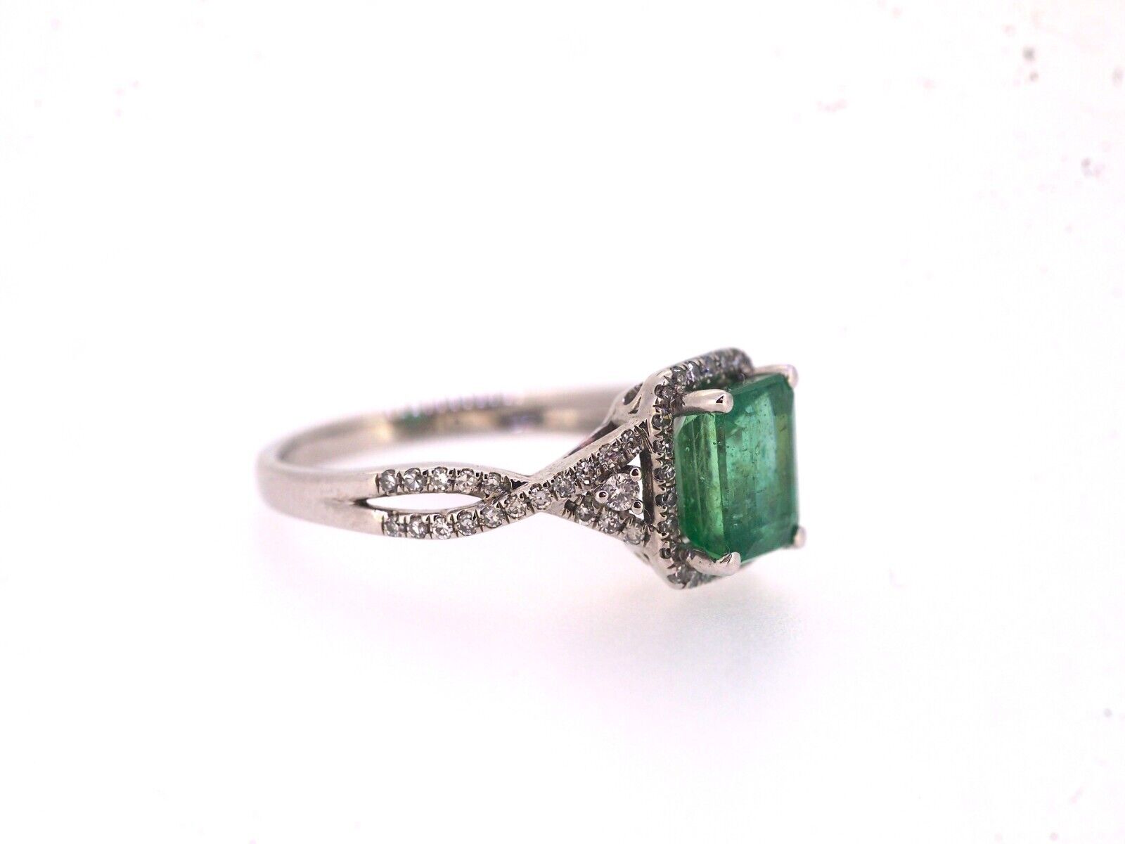 Certified 2.30 Total Carat Weight Natural Emerald and Diamonds 18K White Gold Ring - Image 6 of 7