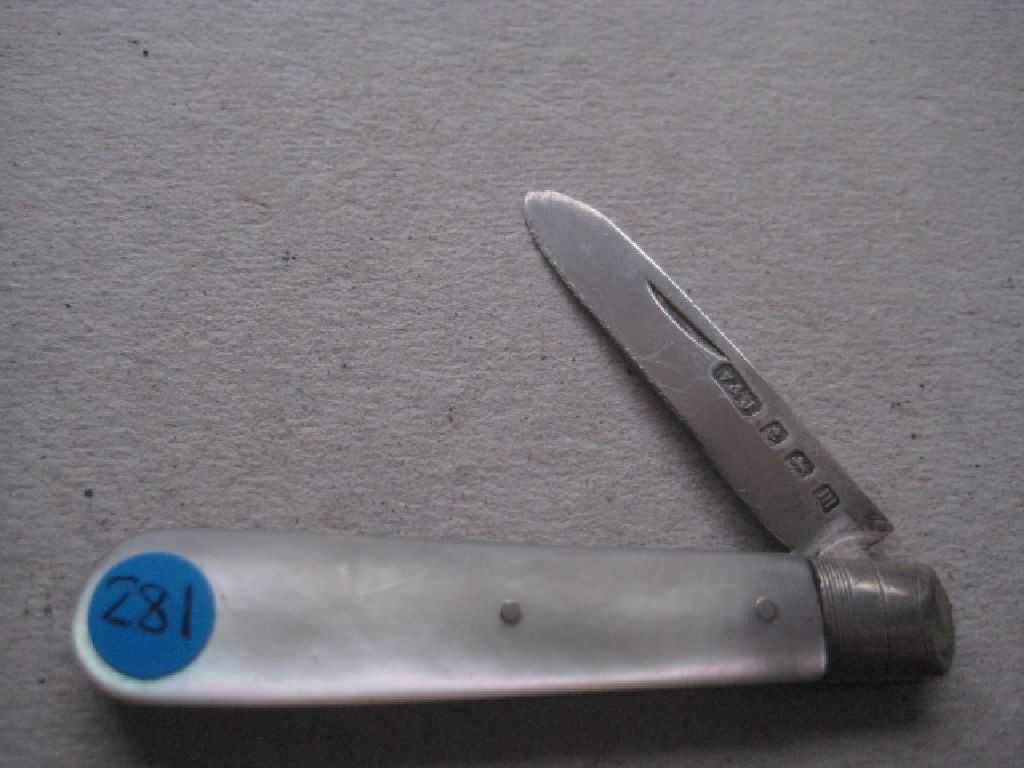 George V Mother of Pearl Hafted Silver Bladed Folding Fruit Knife