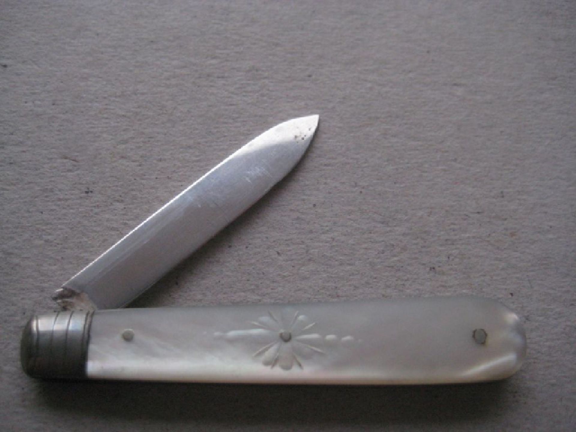 Edwardian Mother of Pearl Hafted Silver Bladed Folding Fruit Knife - Image 2 of 7