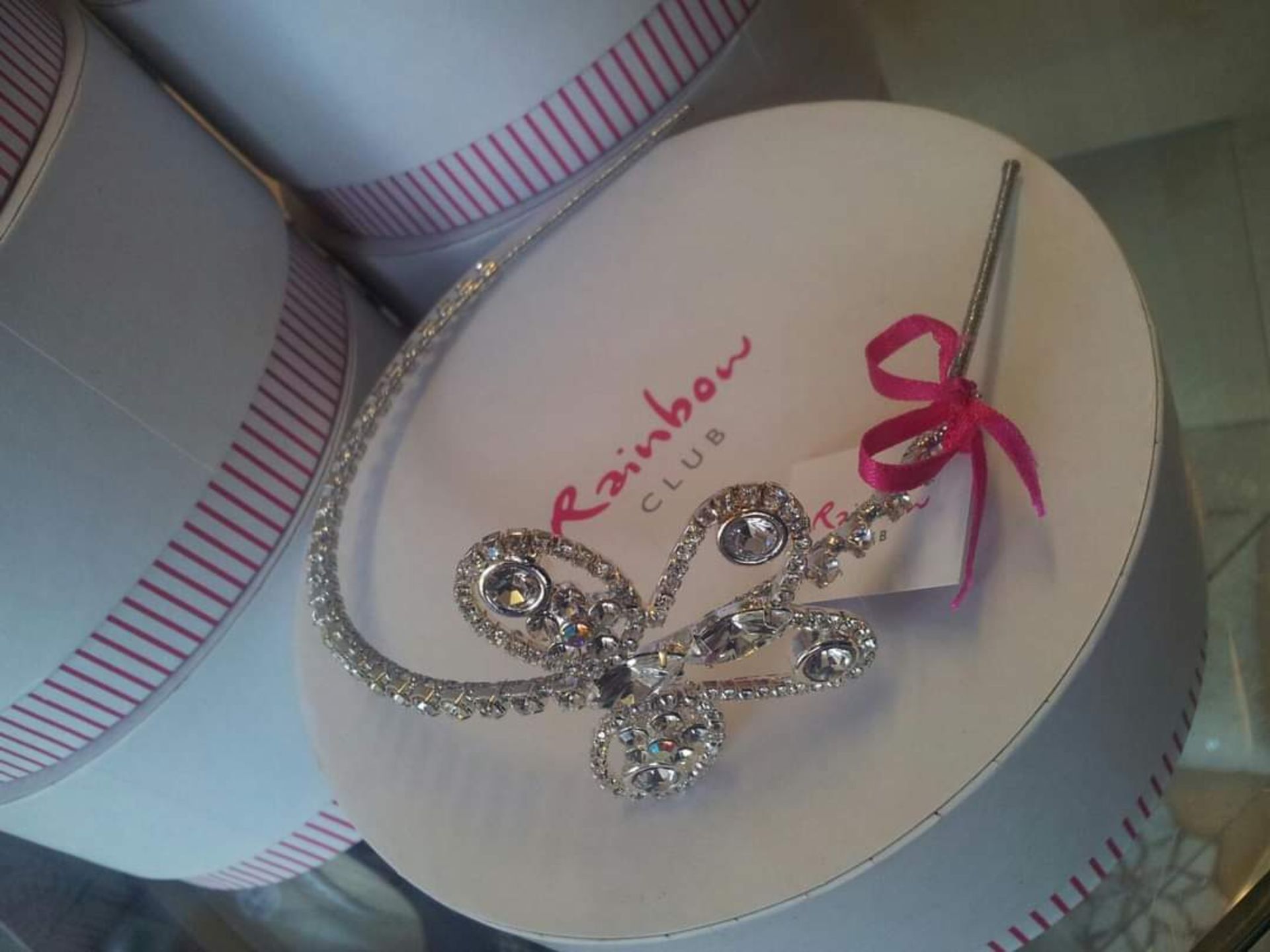 Box of Mixed Jewellery and Tiaras. Minimum 25 Items RRP £1,000 Approx - Image 4 of 5