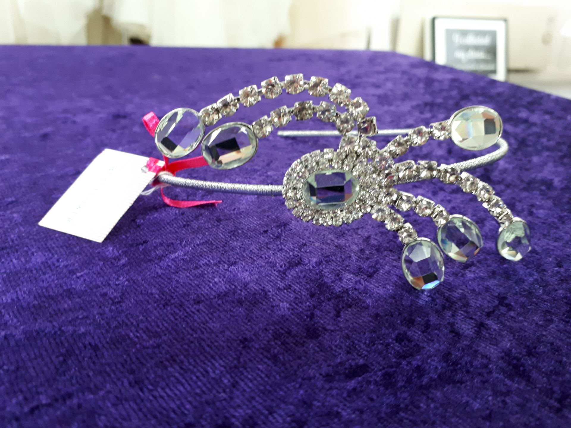 Box of Mixed Jewellery and Tiaras. Minimum 25 Items RRP £1,000 Approx - Image 5 of 5