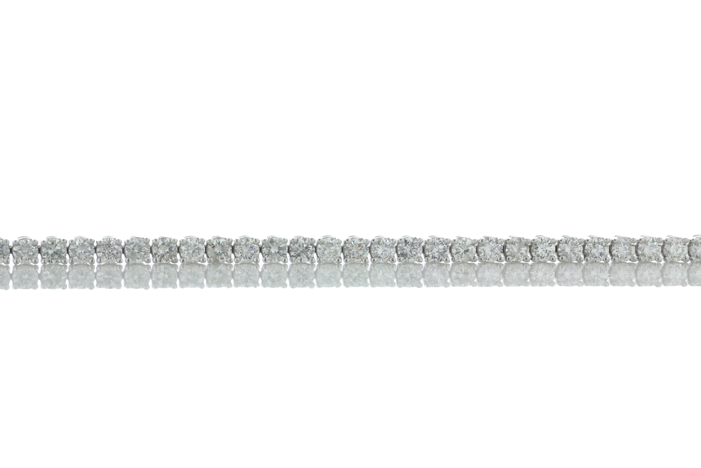 18ct White Gold Tennis Diamond Bracelet 10.18 Carats - Image 3 of 5