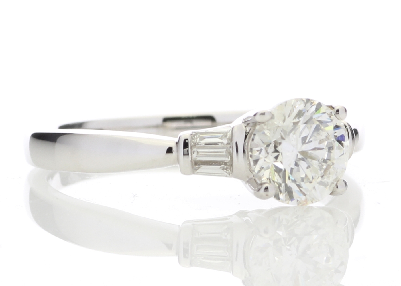 18ct White Gold Diamond Ring With Baguette 1.15 Carats - Image 4 of 5