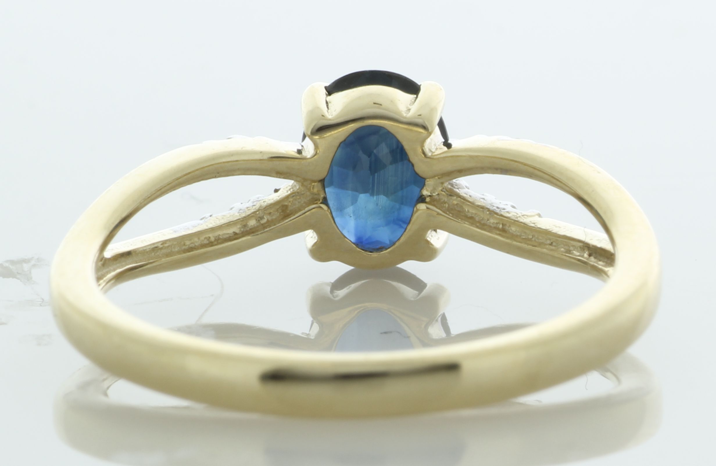 9ct Yellow Gold Diamond and Sapphire Ring (S0.96) 0.03 Carats - Image 3 of 4