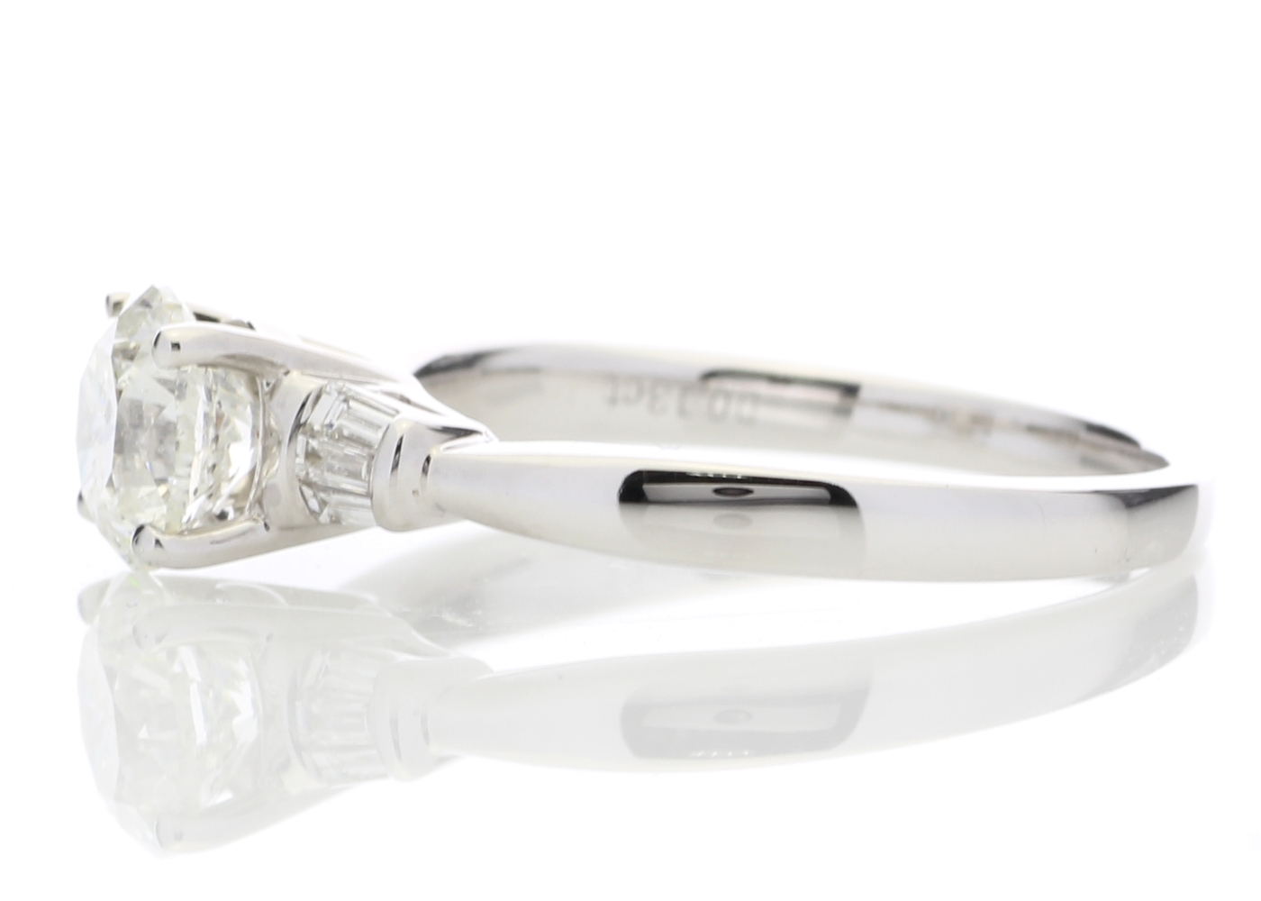 18ct White Gold Diamond Ring With Baguette 1.15 Carats - Image 3 of 5
