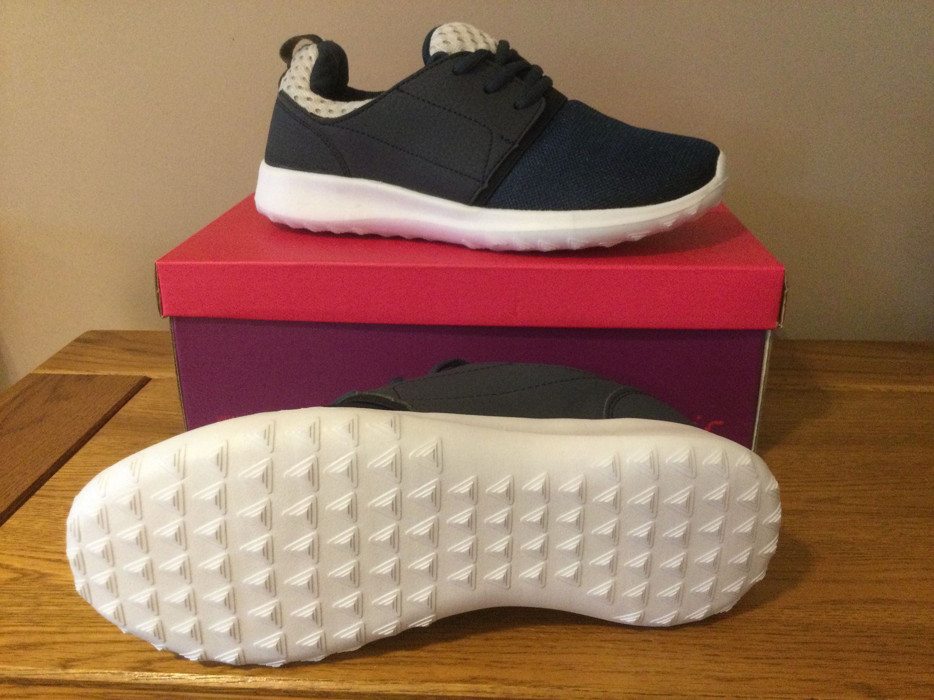 Dolcis “Rene” Women’s Memory Foam Trainers, Size 5, Navy - New RRP £28.99 - Image 4 of 5