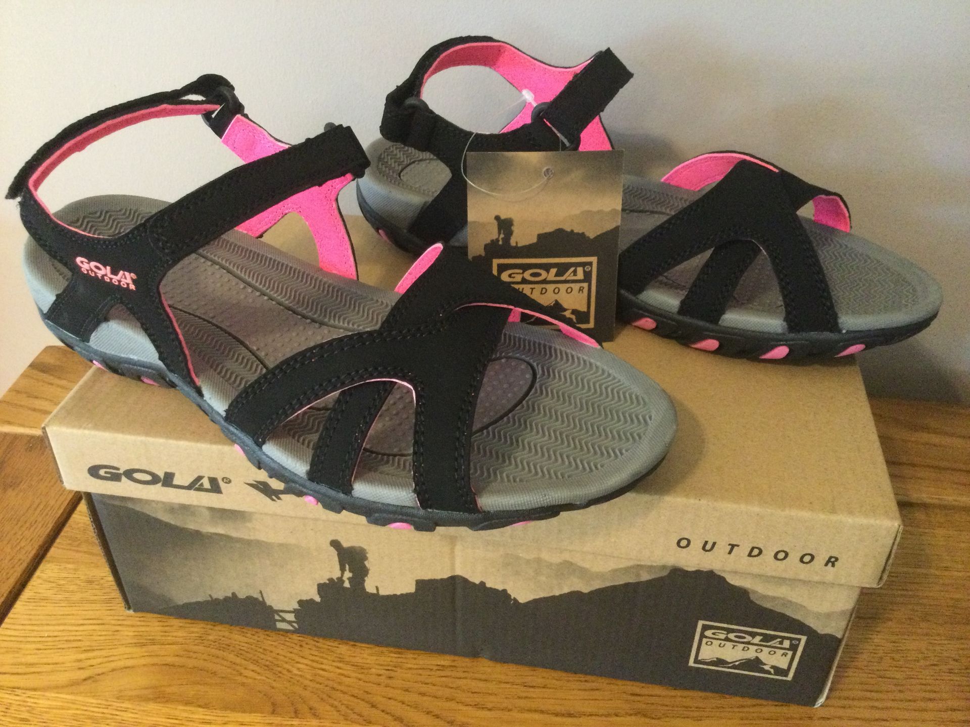 Gola Womens “Cedar” Hiking Sandals, Black/Hot Pink, Size 6 - Brand New