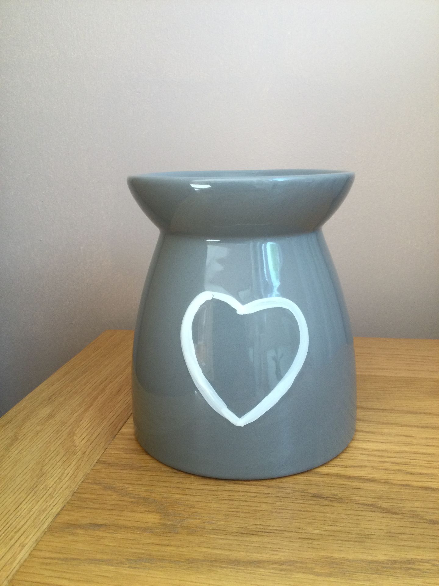 Piquaboo Large “White Heart” Ceramic Oil Burner Height 13cm, New With Gift Box - Image 2 of 4
