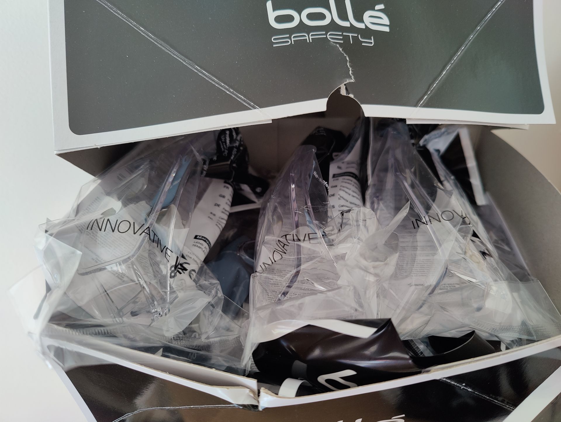 Clearance Joblot 2 x Box of 10 Bolle Safety Overlight Protective Eyewear - Bild 2 aus 3