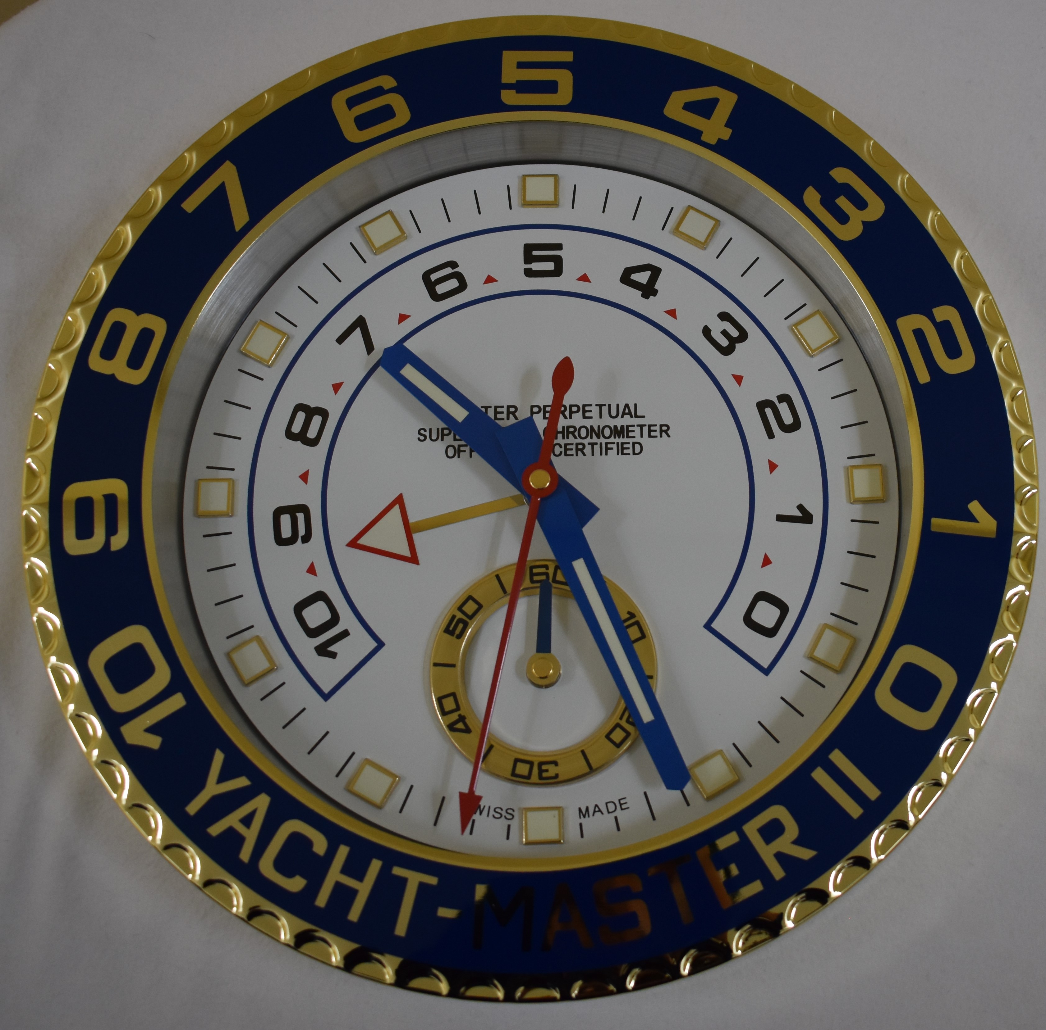 34 cm Golden Body Blue Bezal White Dial Clock