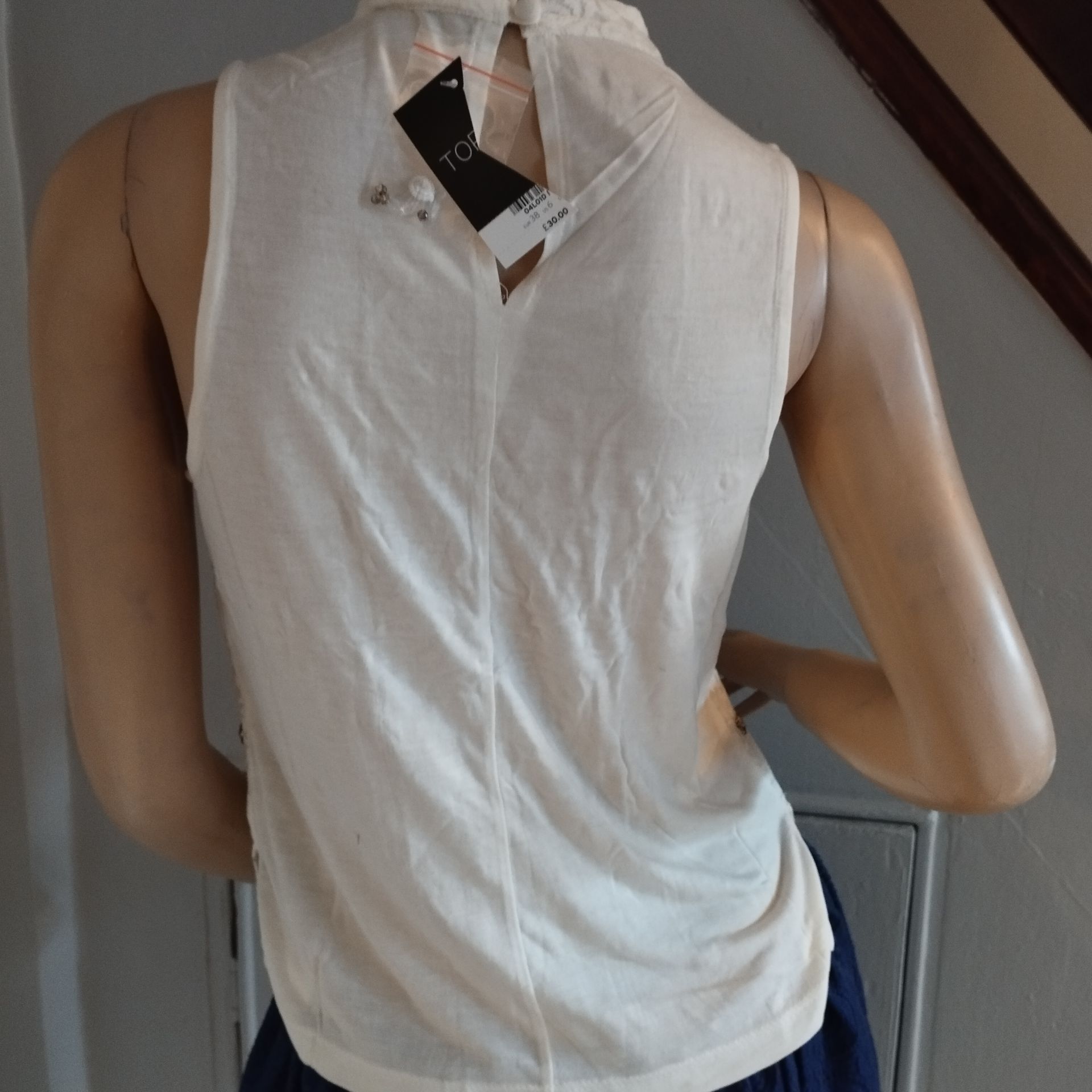 Surplus Stock_ New Tags Women's Sleeveless White Lace Various Sizes RRP £2400 - Image 3 of 11