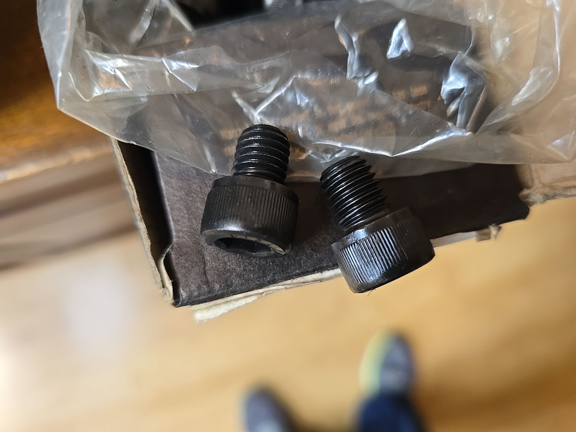 Socket Head Cap Screws. M10 - 1.50 x 12 mm. Box of 5 - Image 7 of 9