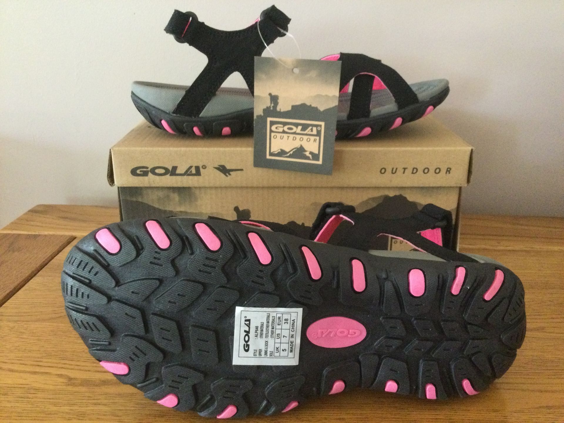 Gola Women's “Cedar” Hiking Sandals, Black/Hot Pink, Size 5 - Brand New - Image 3 of 4