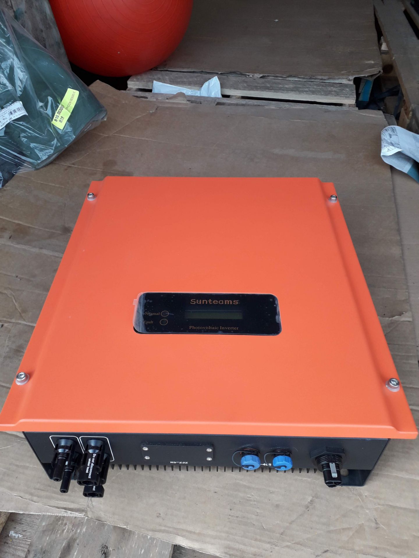 1 x Sunteams 3000W Grid Tie Solar Inverter - Image 5 of 6