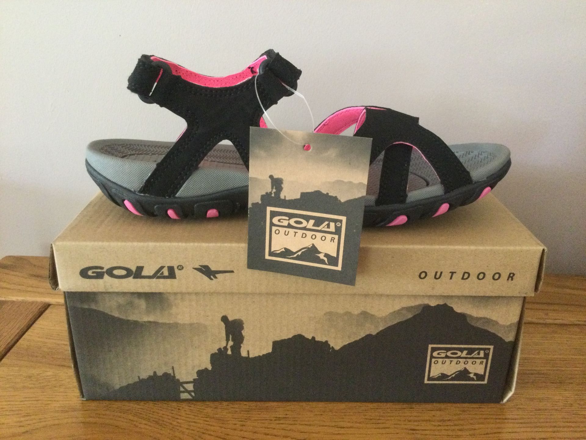 Gola Women's “Cedar” Hiking Sandals, Black/Hot Pink, Size 5 - Brand New - Image 2 of 4