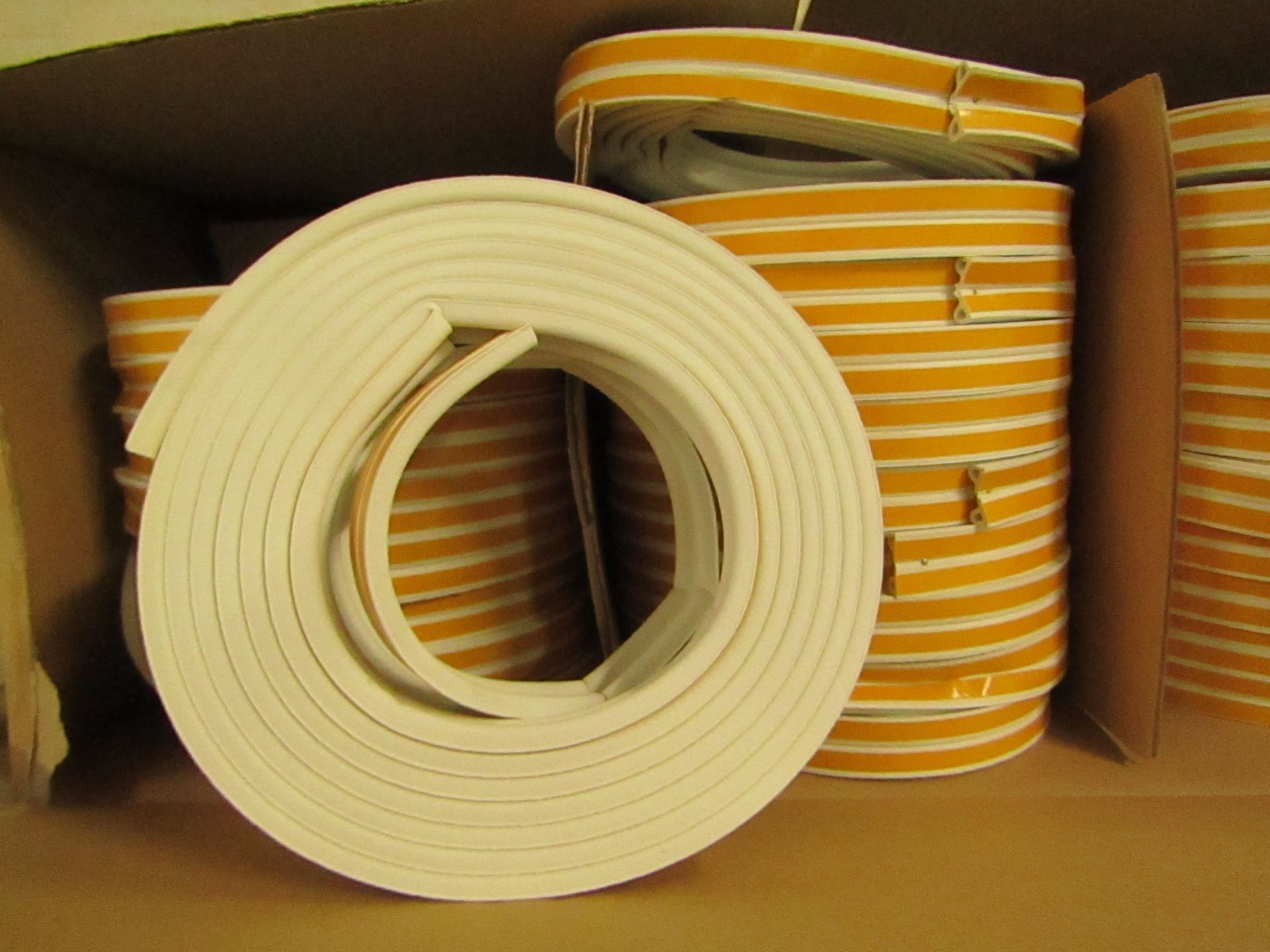 90 x Draught Excluder P White 6 Metre Rolls