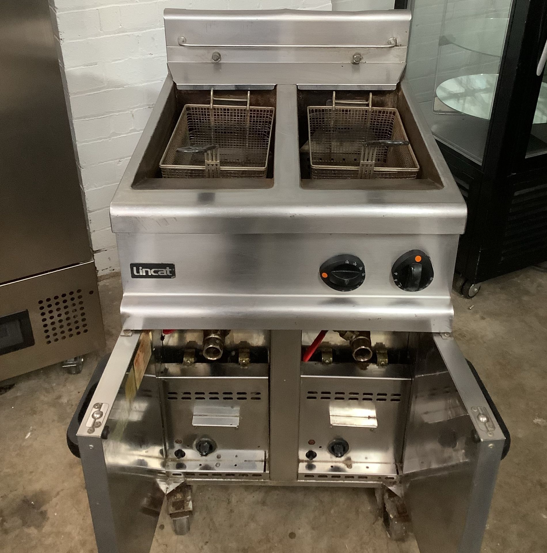 Lincat Double Gas Fryer - Image 2 of 2