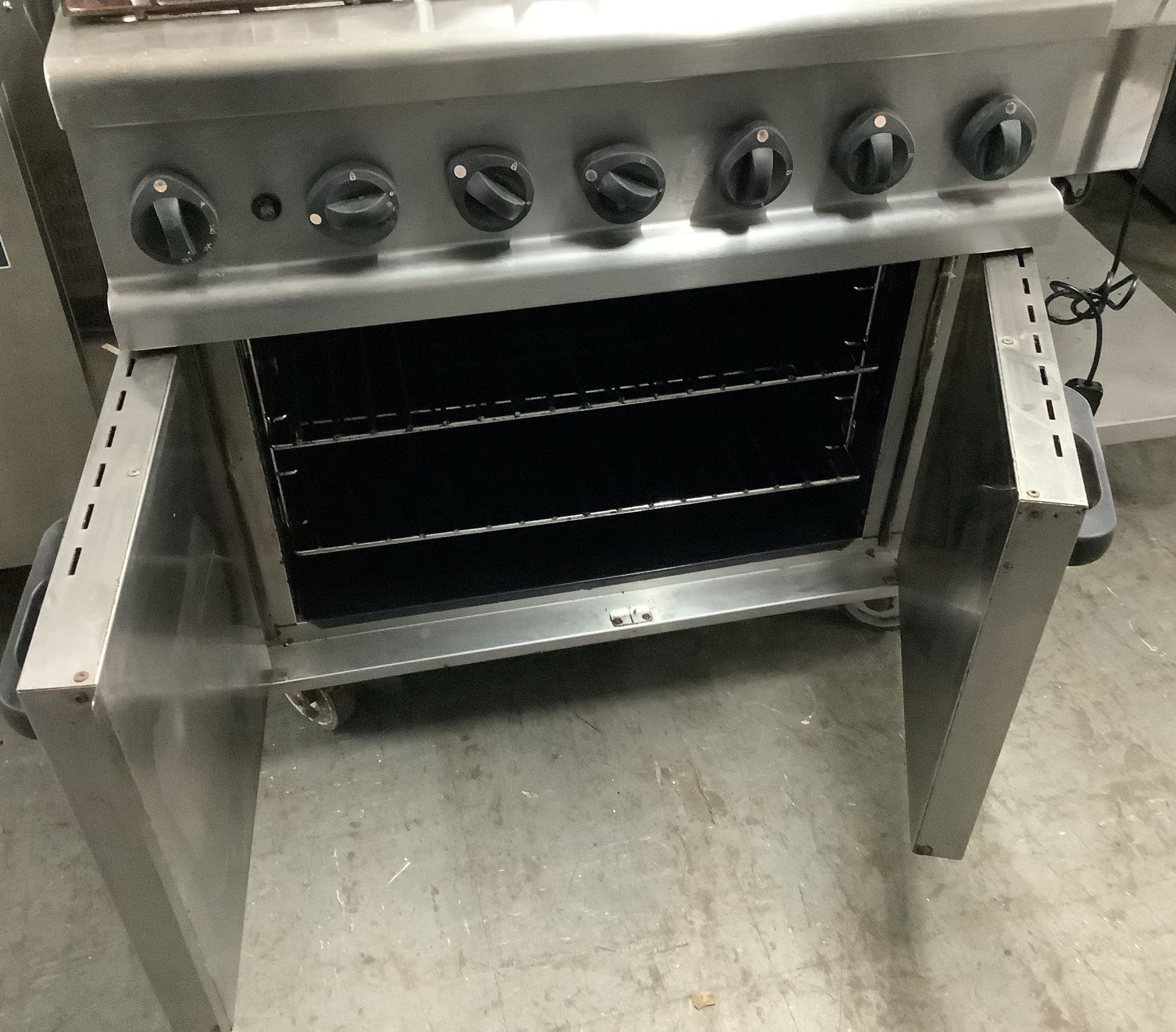 Lincat 6 Burner Gas Cooker - Image 2 of 2