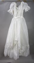 Pre-Owned Pronuptia White Wedding Dress