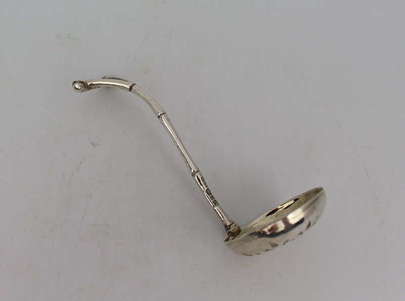 Late Victorian Solid Silver Sugar Sifter Spoon - Image 2 of 5