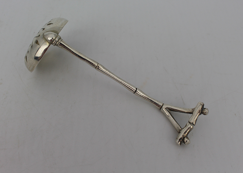Late Victorian Solid Silver Sugar Sifter Spoon - Image 4 of 5