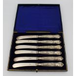 Antique Cased Set of 6 Silver Plated Tea Knives