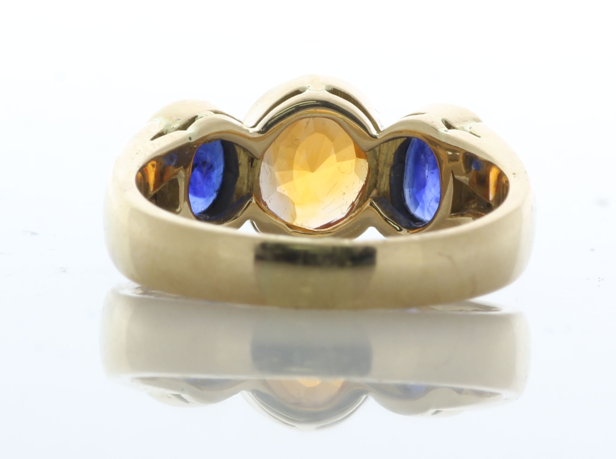 18ct Yellow Gold Three Stone Oval Cut GIA Orange Sapphire Center Ring (S2.31) 0.10 Carats - Image 4 of 5