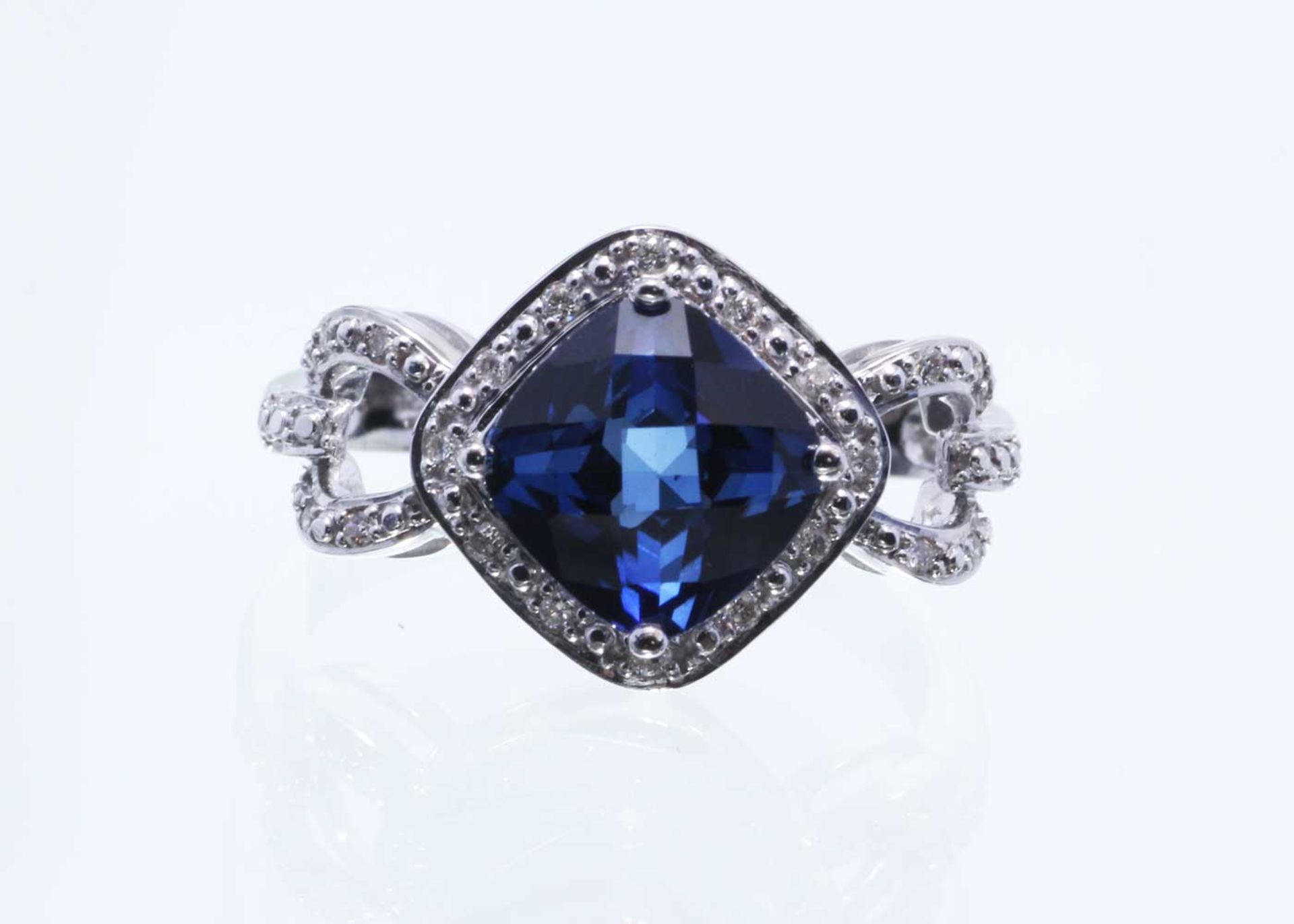 9ct White Gold Created Ceylon Sapphire Diamond Ring (S2.82) 0.11 Carats - Image 4 of 7