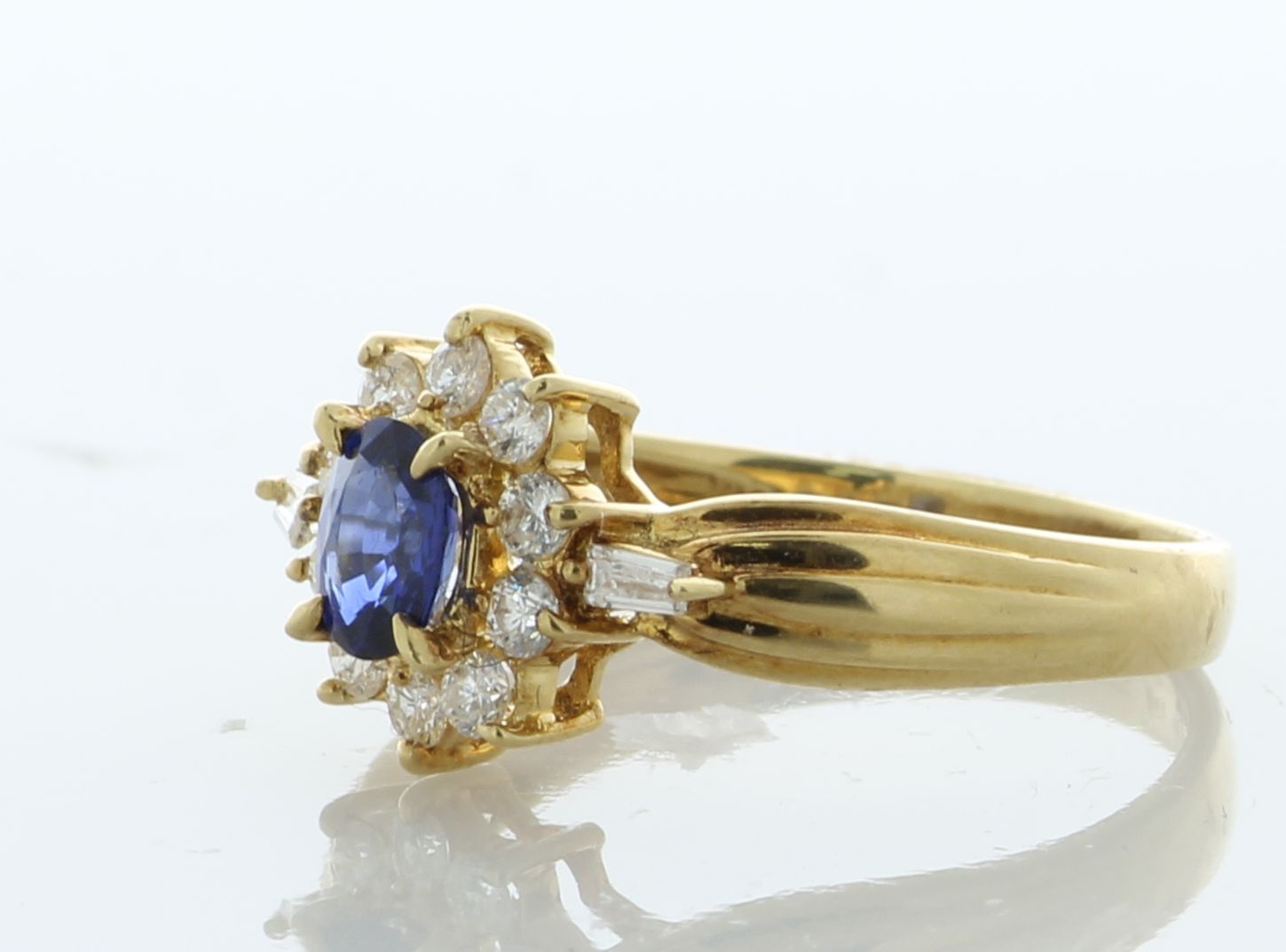 18ct Yellow Gold Oval Cut Sapphire and Diamond Ring (S0.45) 0.30 Carats - Image 4 of 5