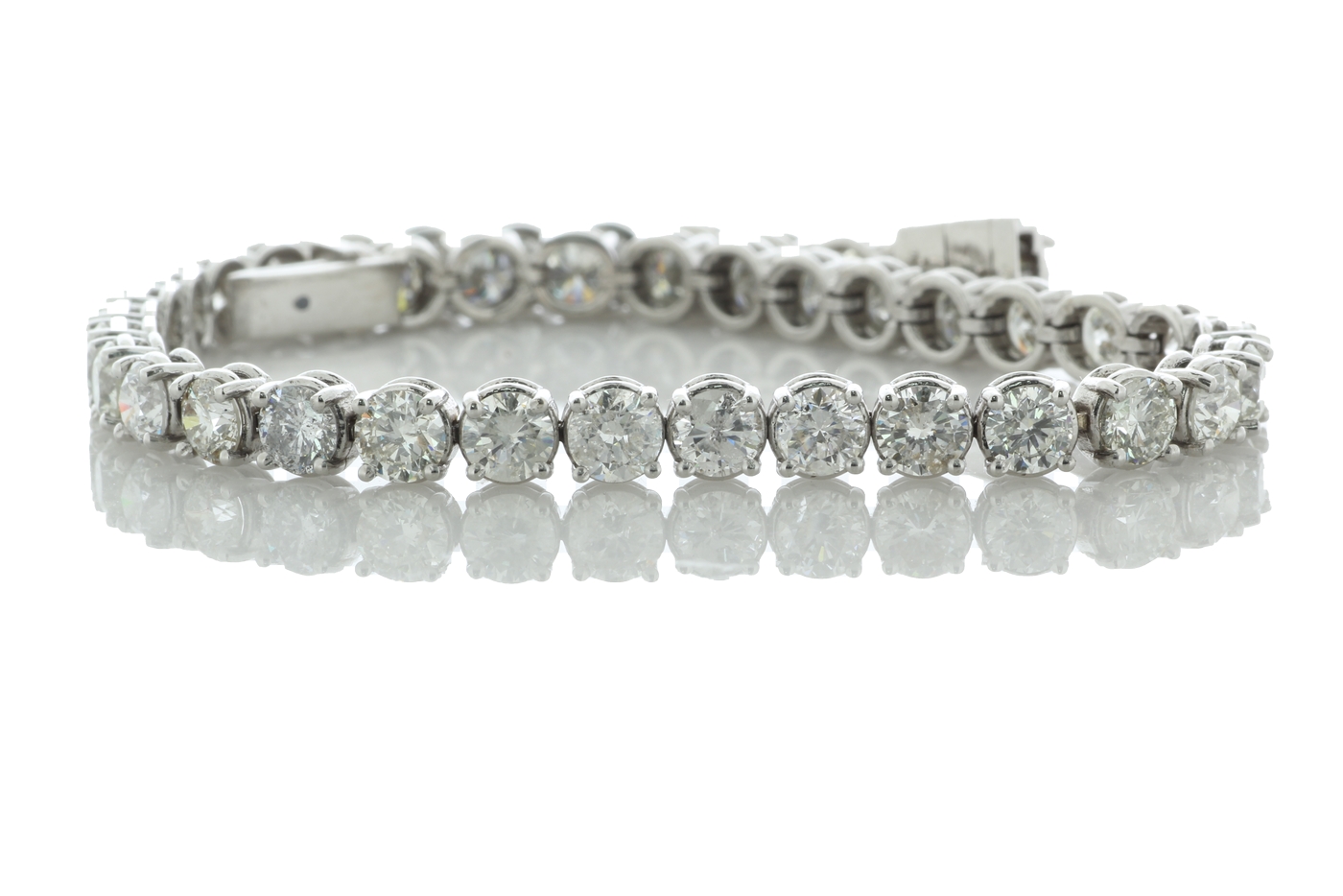 18ct White Gold Tennis Diamond Bracelet 12.68 Carats