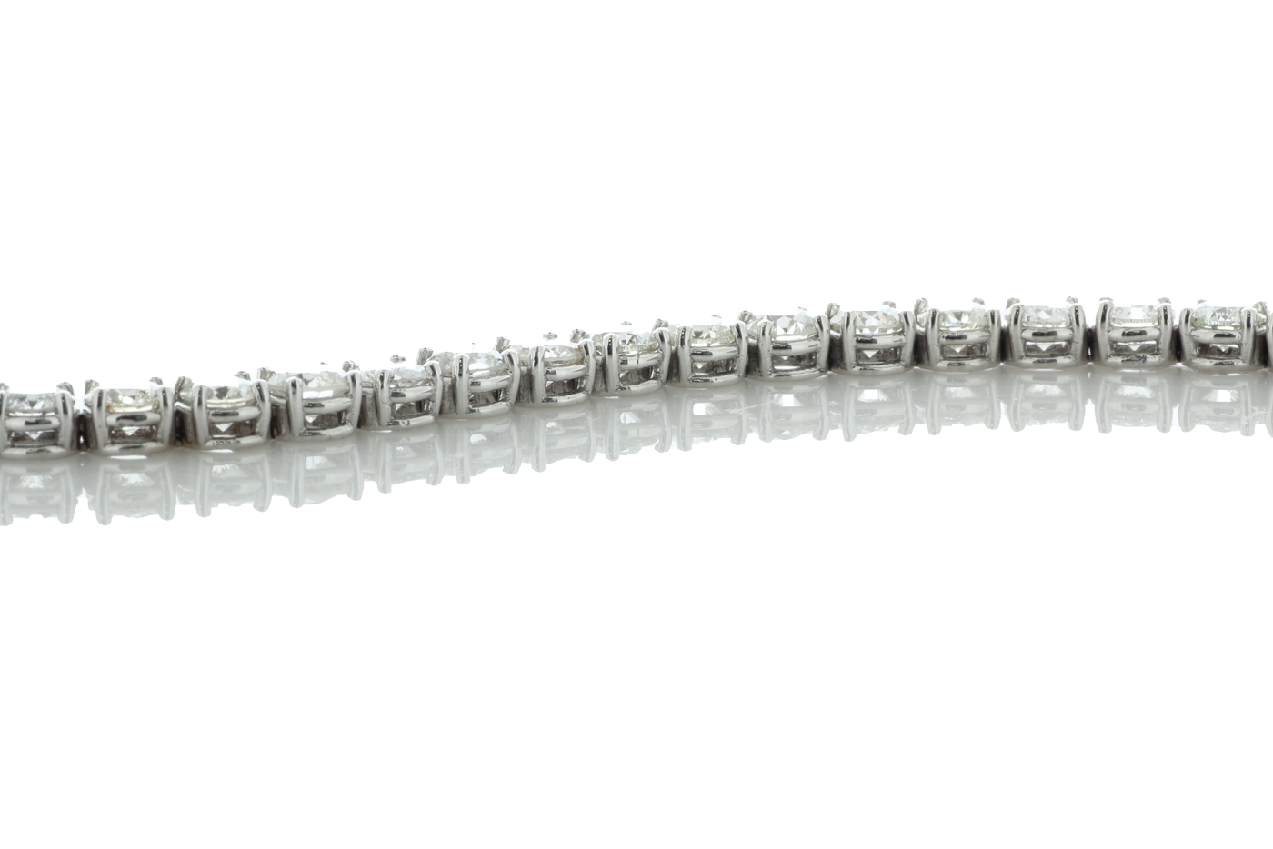 18ct White Gold Tennis Diamond Bracelet 12.68 Carats - Image 4 of 5
