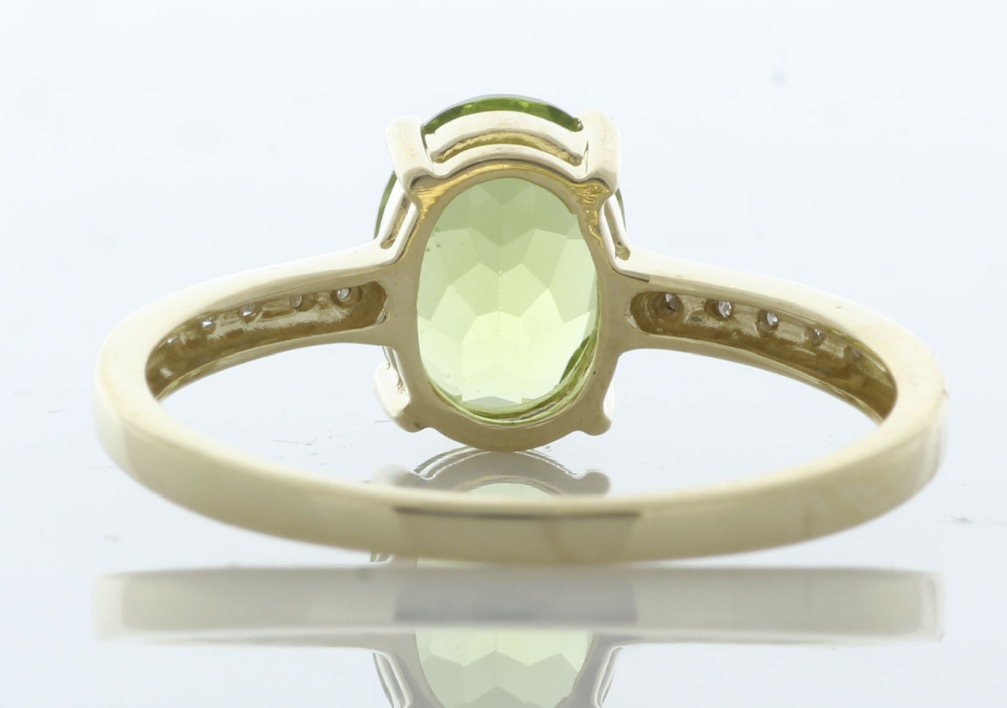 9ct Yellow Gold Diamond and Peridot Ring (P1.28) 0.04 Carats - Image 3 of 4