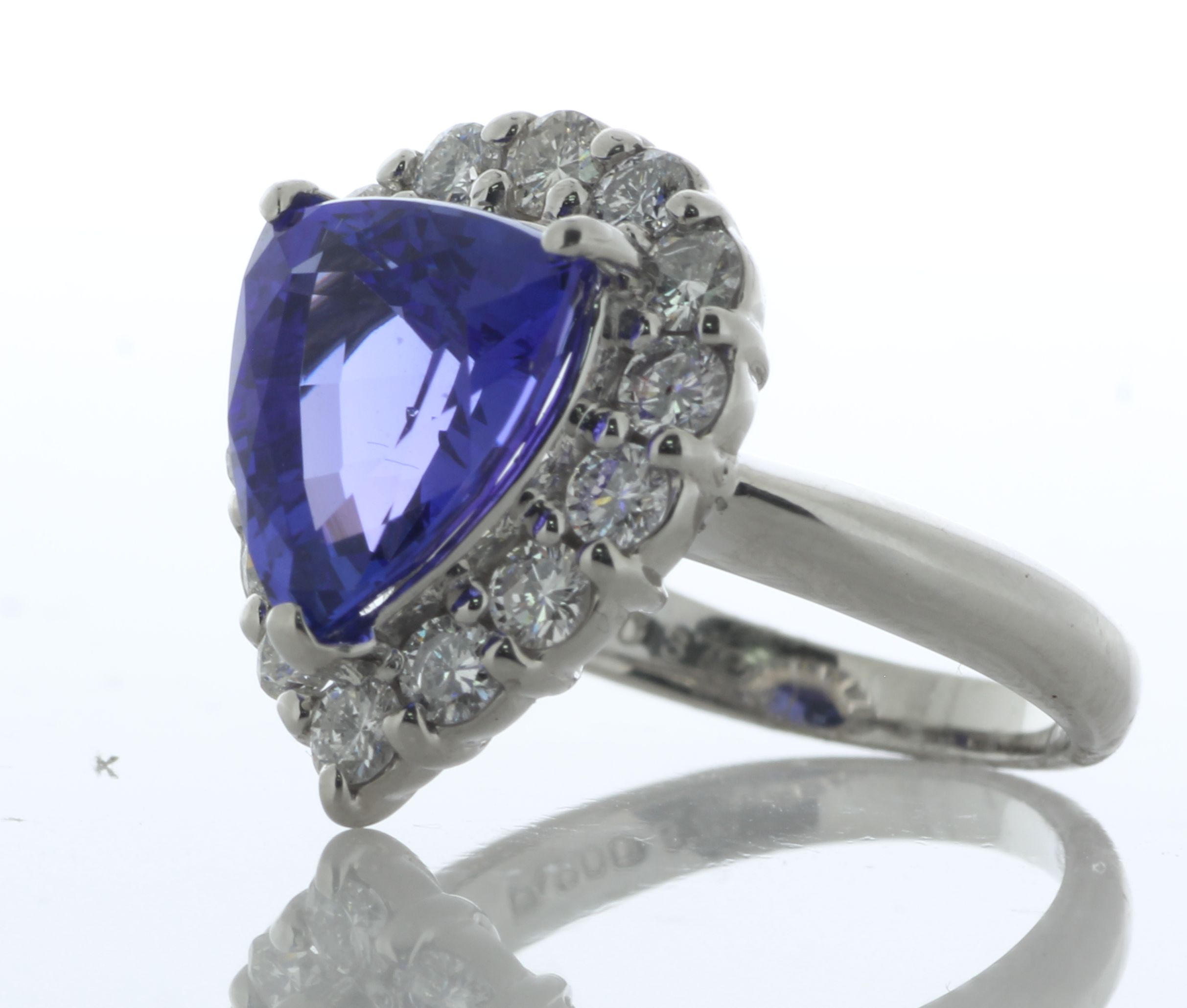 Platinum Trillion Cut Tanzanite and Diamond Ring (T3.72) 0.85 Carats - Image 2 of 5