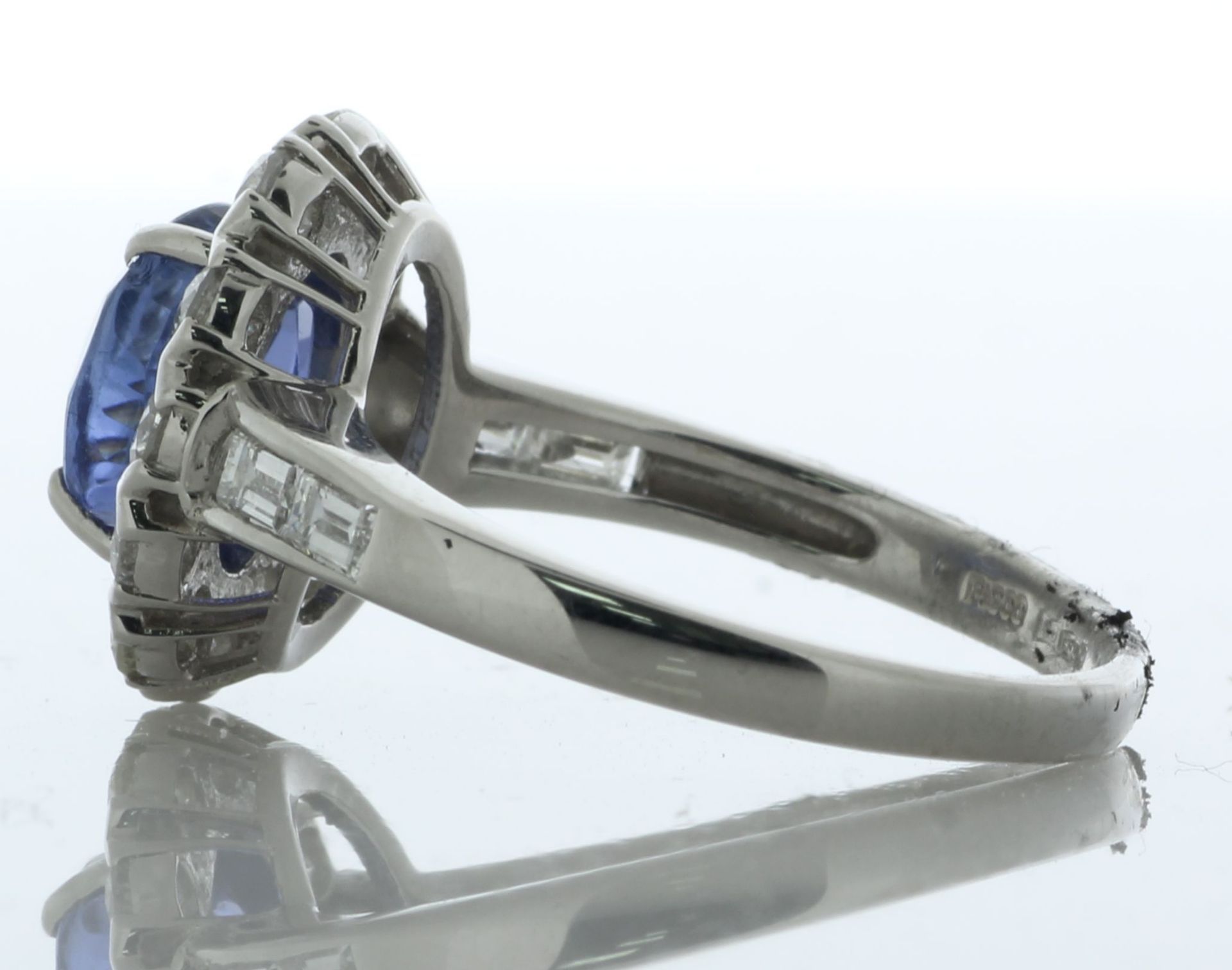 Platinum Oval Cluster Sapphire and Diamond Ring (S2.29) 1.07 Carats - Image 3 of 4