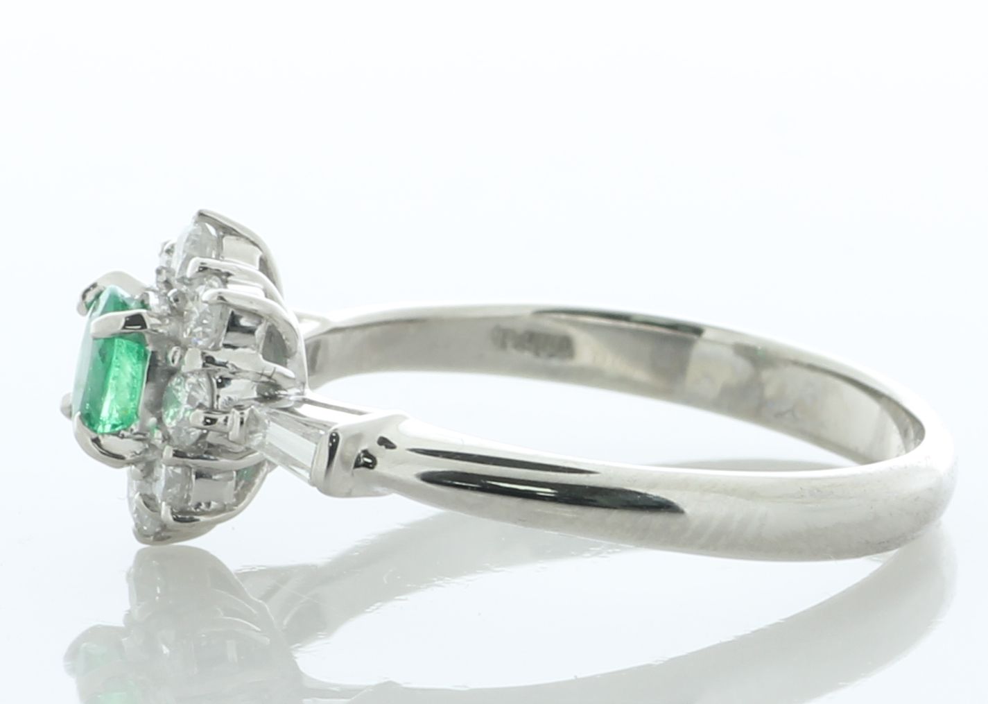 Platinum Oval Cluster Claw Set Diamond and Emerald Ring (E0.28) 0.38 Carats - Image 3 of 5