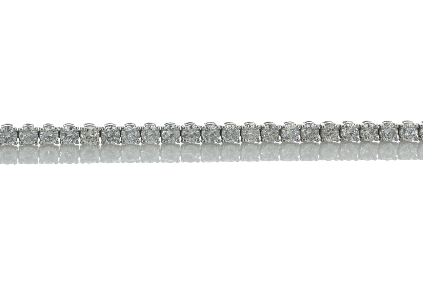 18ct White Gold Tennis Diamond Bracelet 4.83 Carats - Image 3 of 5