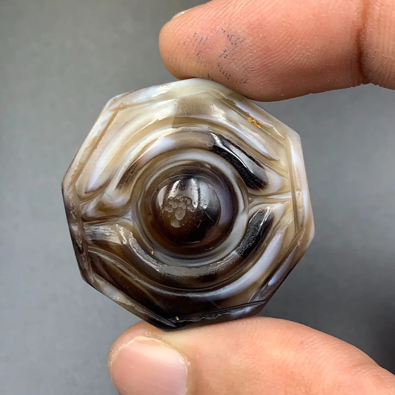 Awesome Himalayan Carved Agate Bead, Himalayan Asian Agate Bead, LBBR-49 - Image 3 of 6