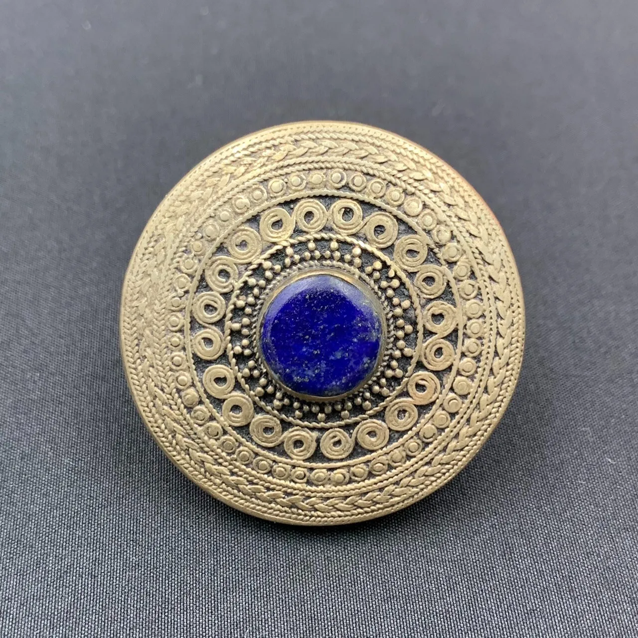 Stunning Vintage Handmade Old Natural Lapis Lazuli with Brass Ring. OJ-854 - Image 6 of 6