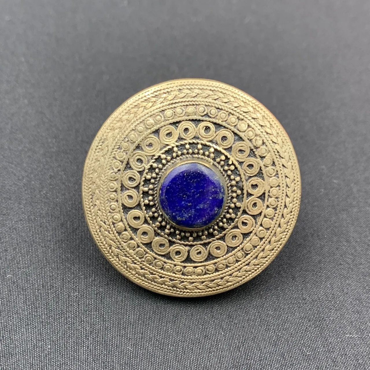 Stunning Vintage Handmade Old Natural Lapis Lazuli with Brass Ring. OJ-854 - Image 2 of 6