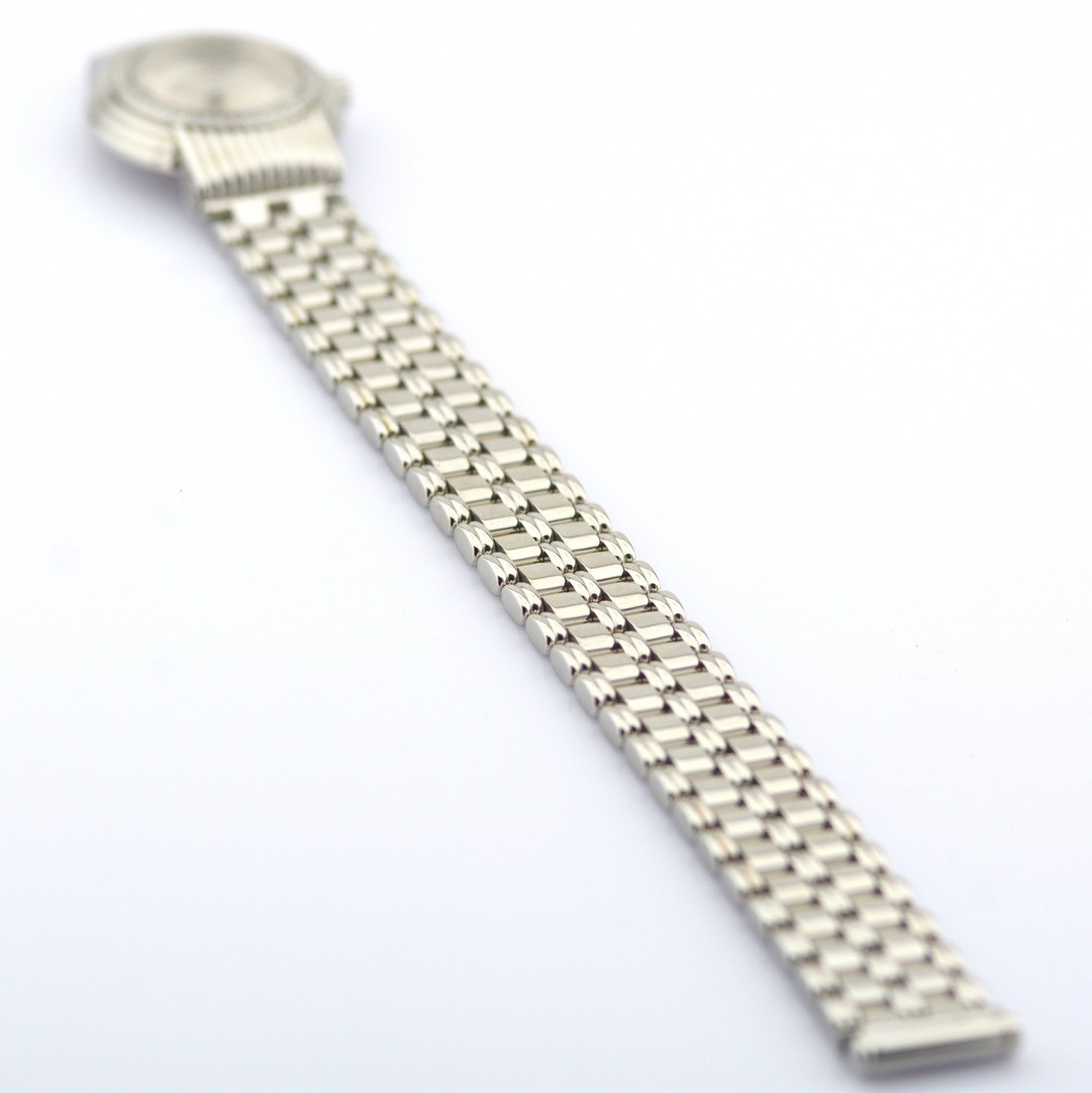 Boucheron / AG 251450 Diamond Case - Lady's Steel Wristwatch - Image 9 of 10