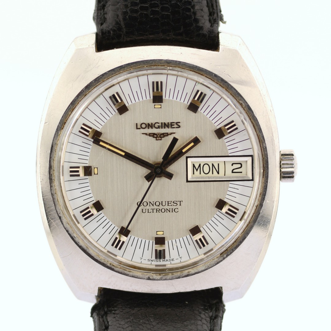 Longines / Conquest Ultronic Day Date - Gentlemen's Steel Wristwatch