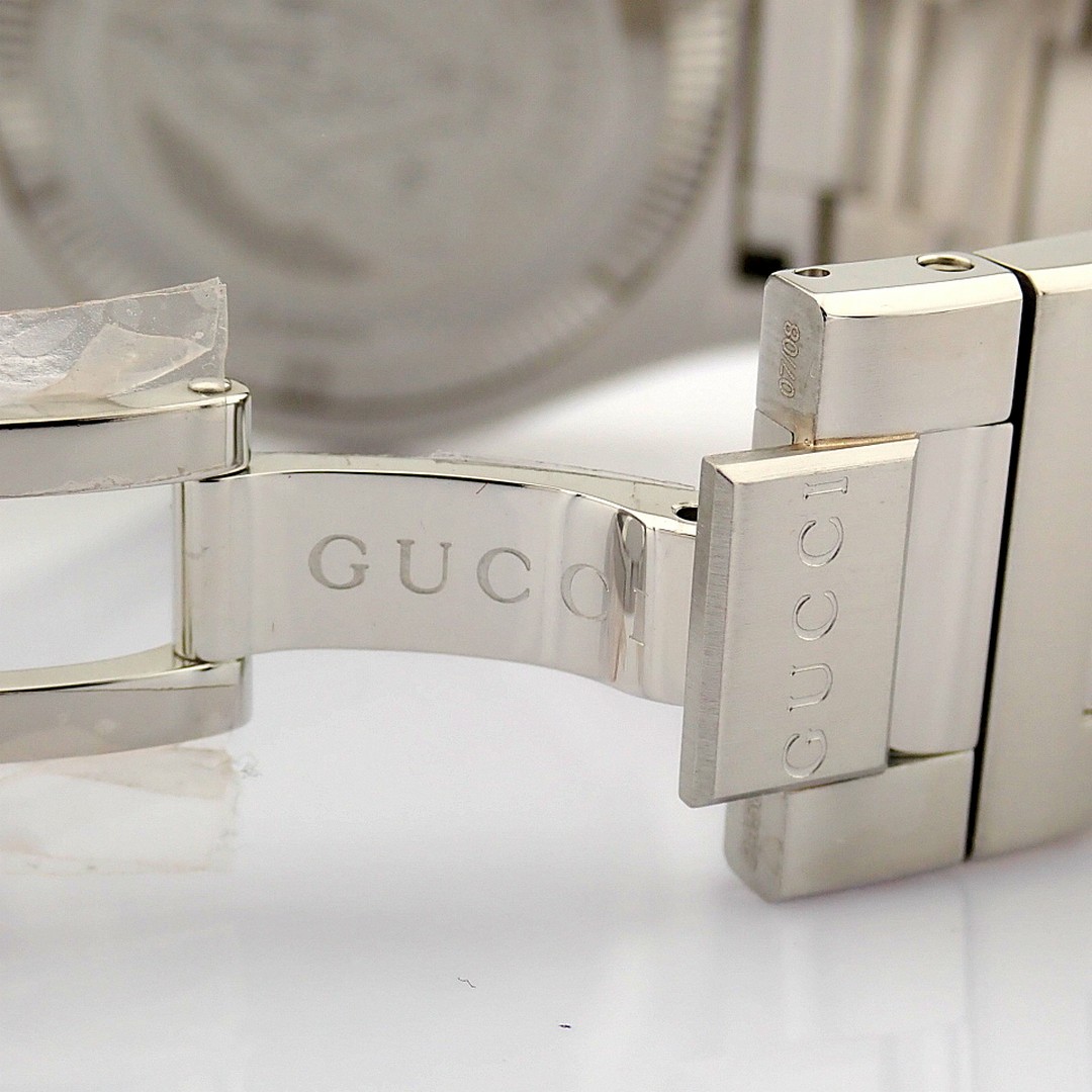 Gucci / Pantheon 115.2 (Brand New) - Gentlemen's Steel Wristwatch - Image 10 of 10