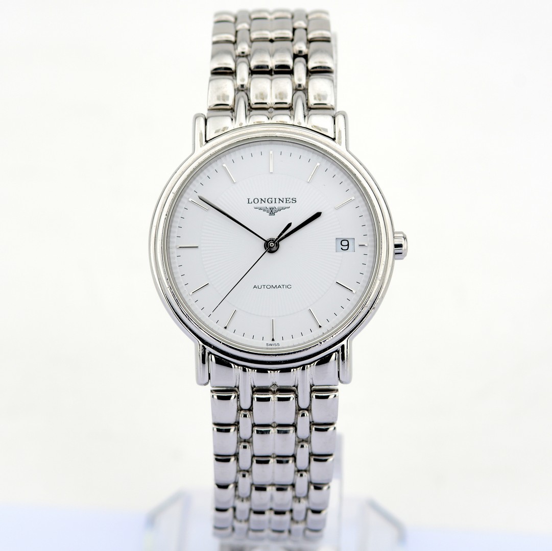 Longines / Presence Automatic Date 34 mm - Gentlemen's Steel Wristwatch - Image 2 of 7