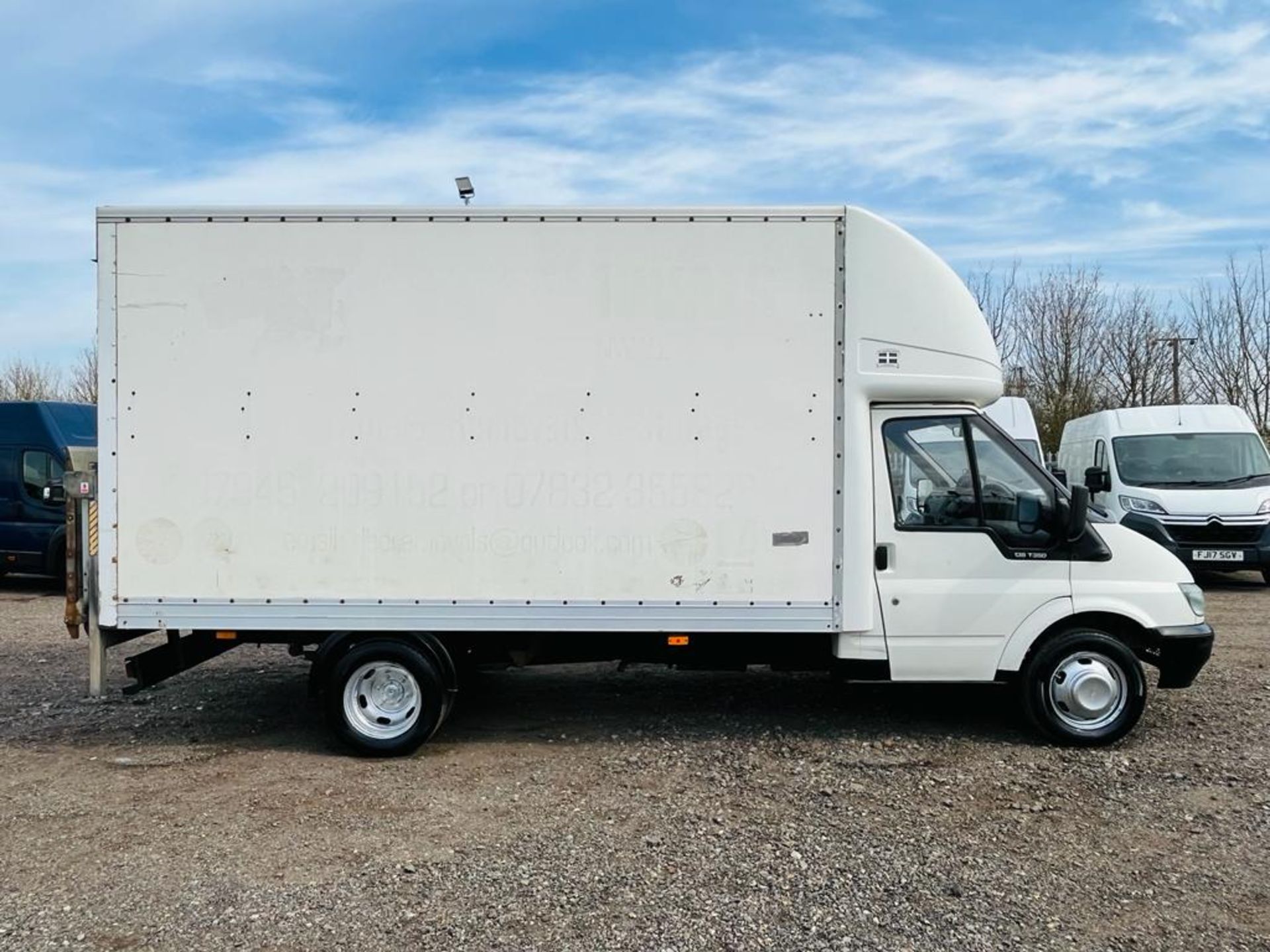 Ford Transit 2.4 T350 TDCI 110 Luton Body LWB 2.2 2006, Tail Lift – 6 Speed Manual - Image 9 of 23