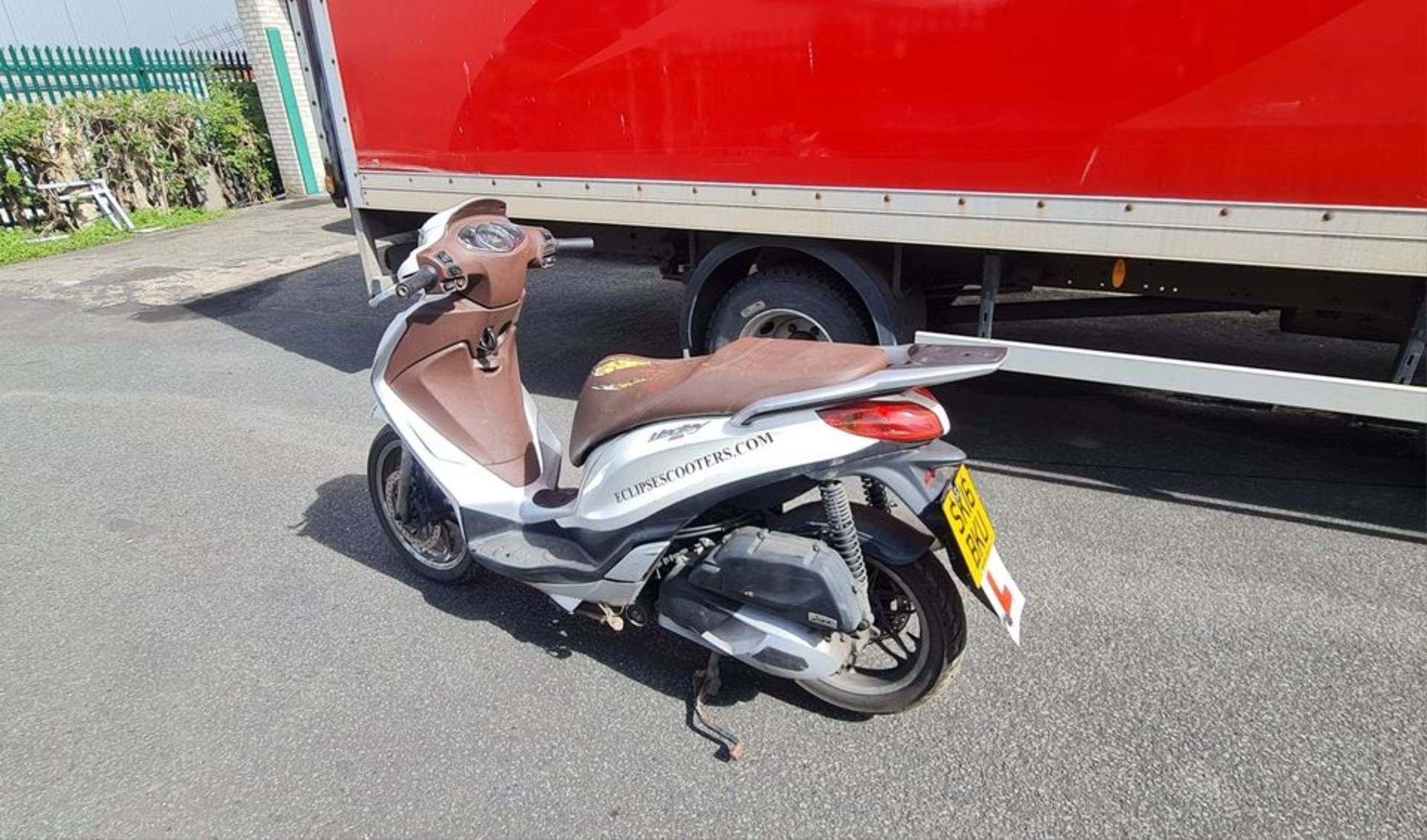 2016 Piaggio Medley 125 Scooter - Missing Key - Image 6 of 13