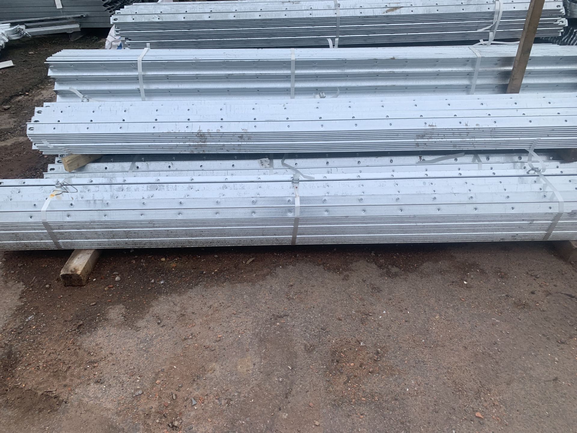 Steel Palisade-330m. Long = 120 Panels - Image 3 of 4