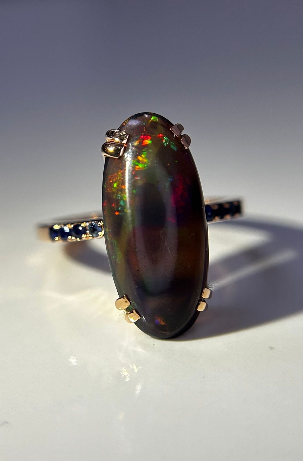 Beautiful Natural Black Opal Ring With Natural Blue Sapphire and 18k Gold - Image 6 of 10