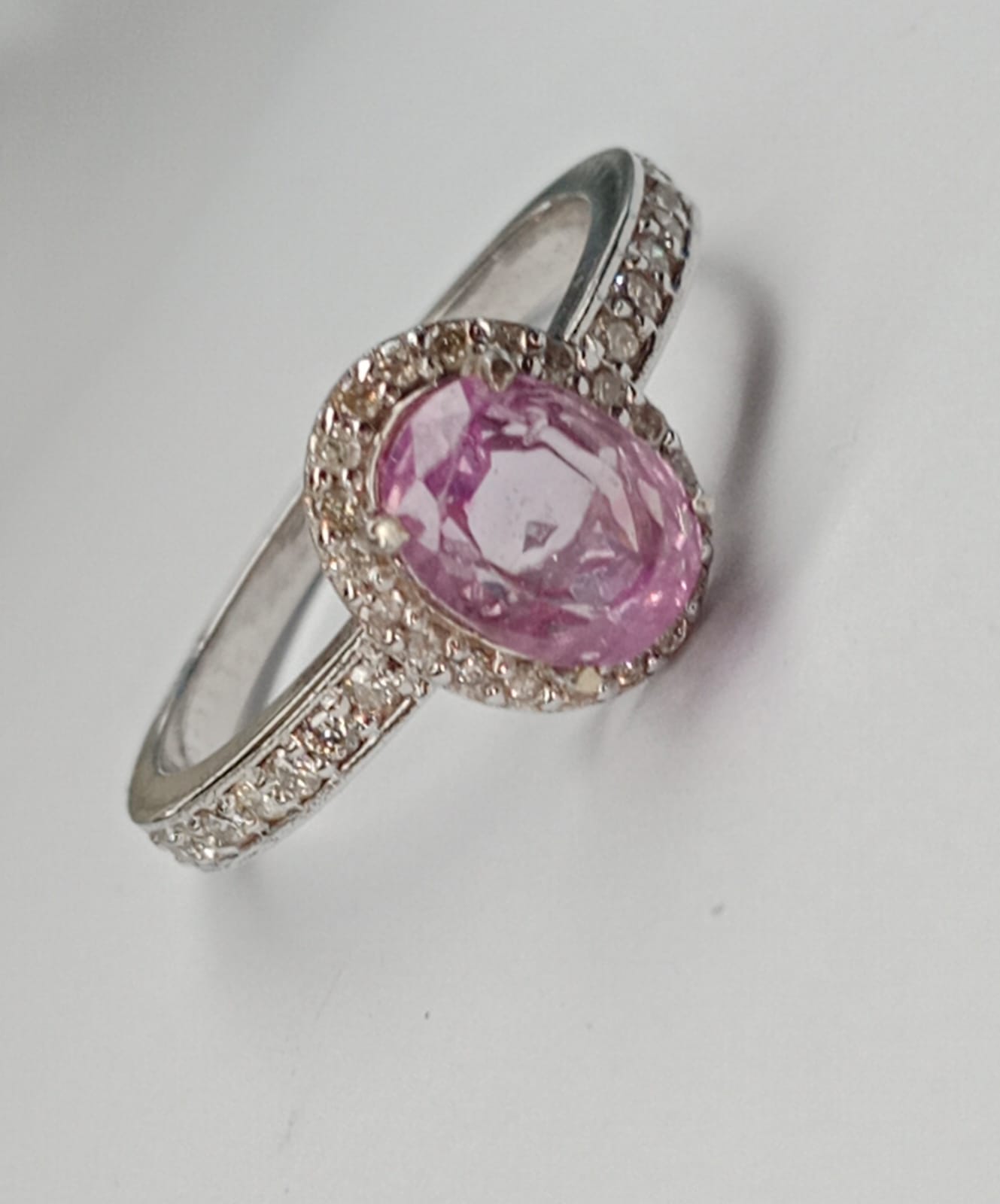 Beautiful Unheated/Untreated Ceylon Pink Sapphire With Diamonds & 18k White Gold - Image 6 of 7